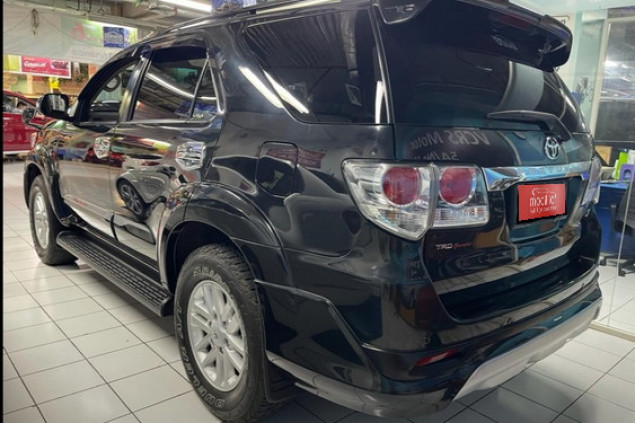 TOYOTA FORTUNER 2.7L G LUX BENSIN AT 2012