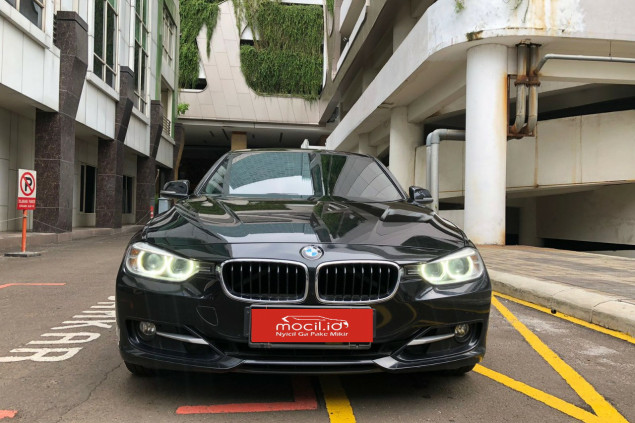 BMW SERIE 3 F30 328i AT 2013