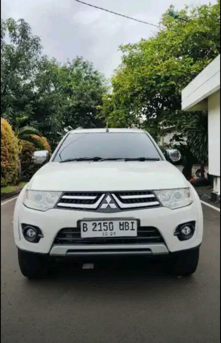 Mitsubishi Pajero Sport 2.4L Dakar 4x2 Automatic 2014