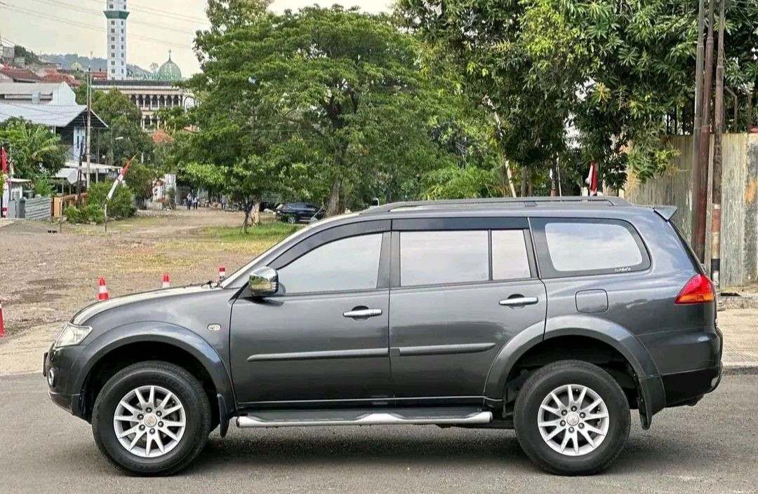 Mitsubishi Pajero Sport 2.5L Exceed Automatic 2011