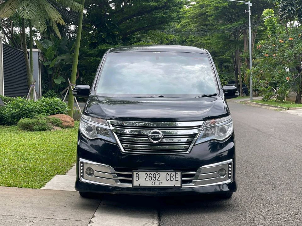 Wunderbar Nissan Serena Automatic Bilder