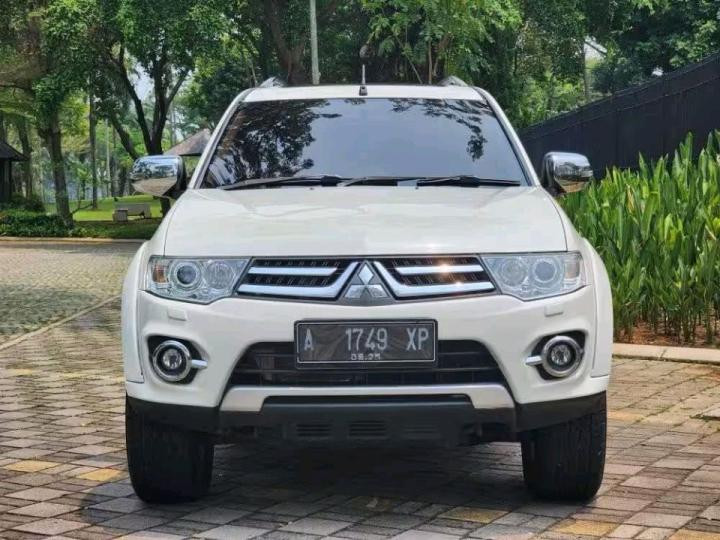 Mitsubishi Pajero Sport 2.4L Dakar 4x2 Automatic 2015