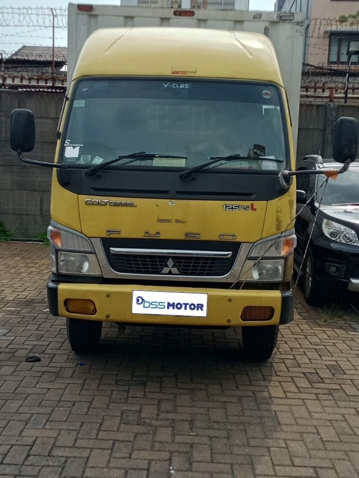 Mitsubishi Colt Diesel FE 74L Box Besi MT (2021)