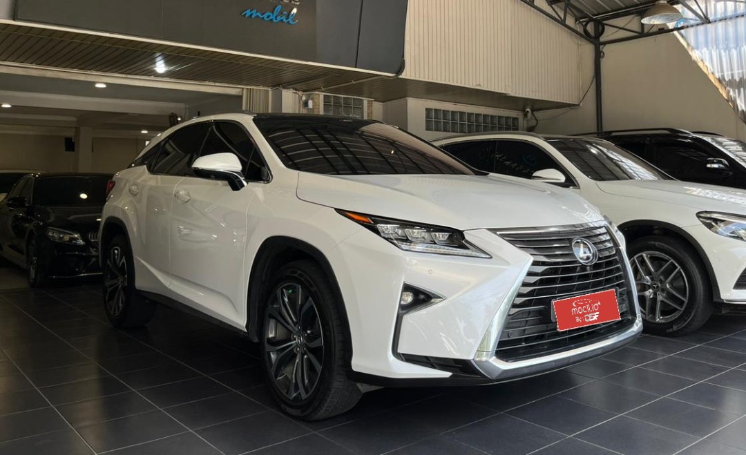 Mobil LEXUS RX200 2.0 LUXURY 2017 - Mocil.id