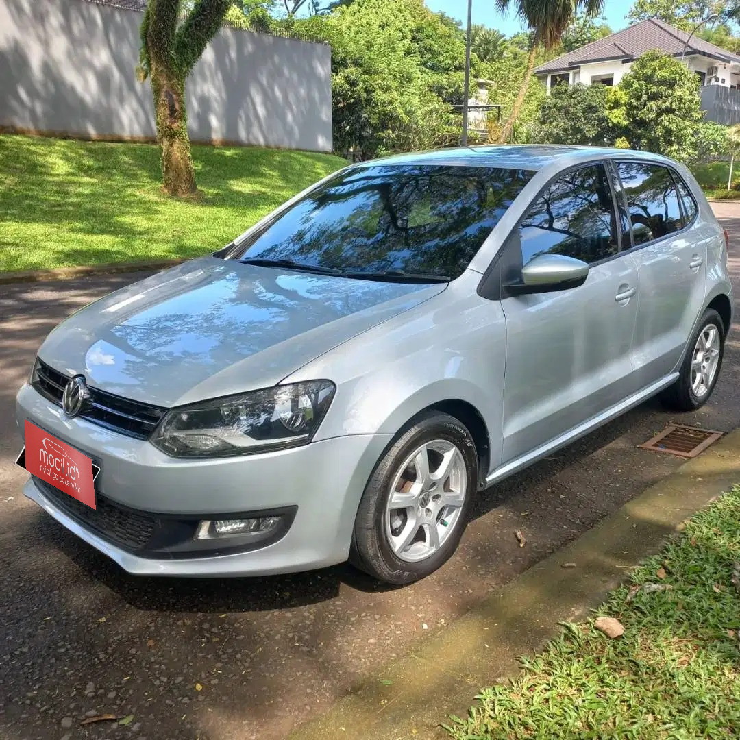 VOLKSWAGEN POLO 1.4L AT 2013
