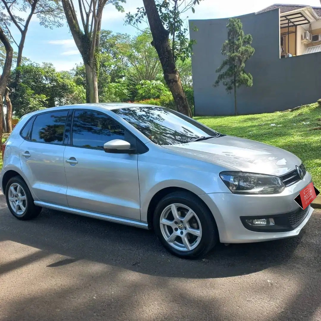 VOLKSWAGEN POLO 1.4L AT 2013