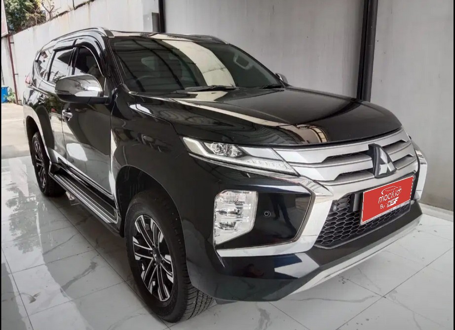 Mobil Mitsubishi Pajero Sport 24l Dakar 4x2 Solar At 2023 Mocilid