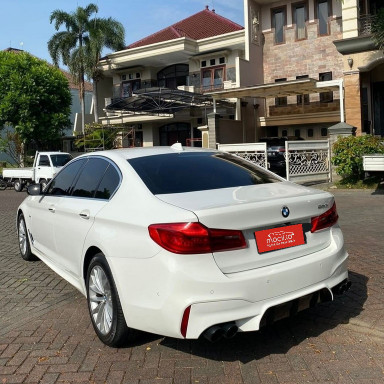 BMW 530i 2.0L AT 2018