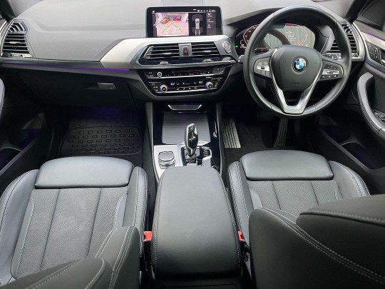 BMW X3 SDRIVE 20i 2.0L AT 2020