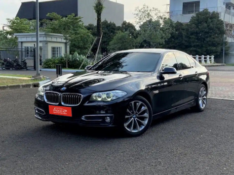 BMW SERIE 5 F10 520i AT 2016