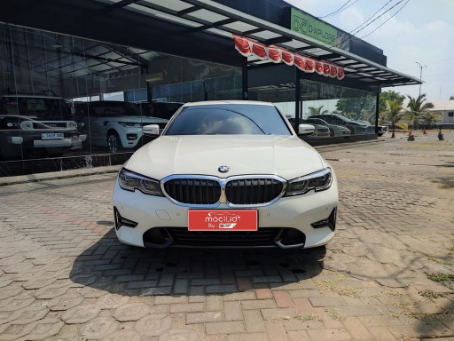 BMW 320i G20 2.0L AT 2019