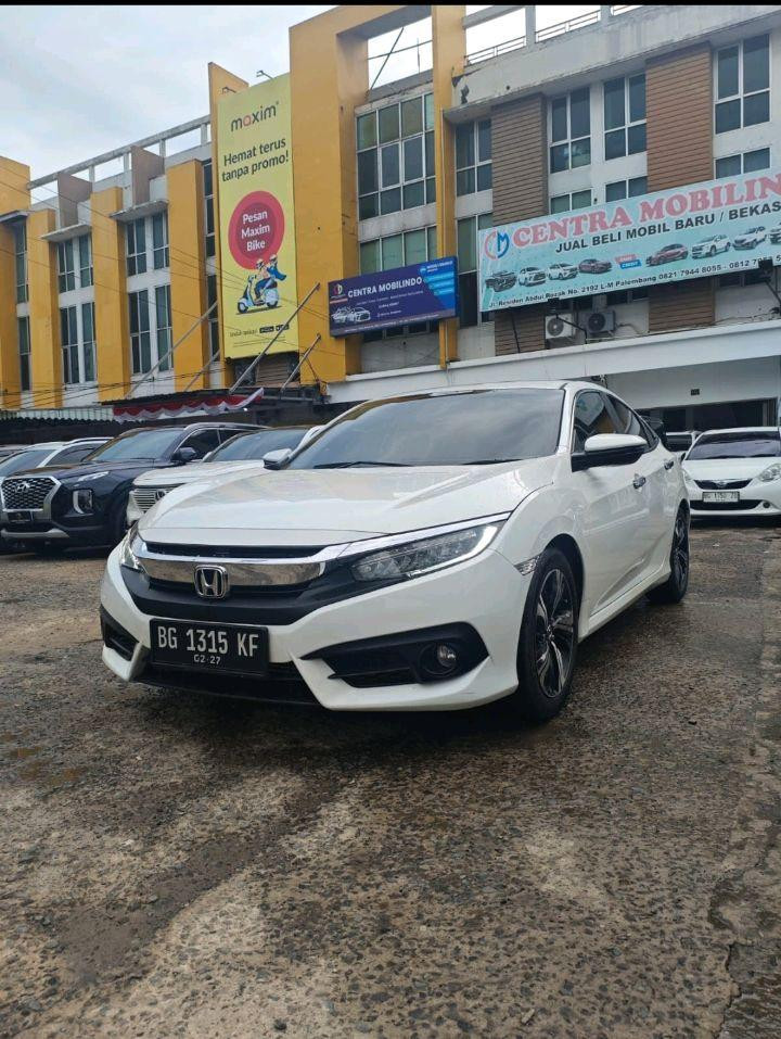 Honda Civic 1.8L Vtec Automatic 2016