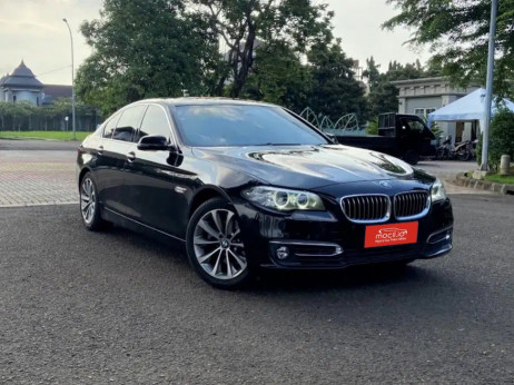 BMW SERIE 5 F10 520i AT 2016