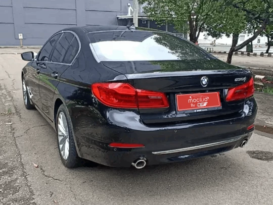 BMW SERIE 5 530I 2.0L LUXURY BENSIN AT 2018