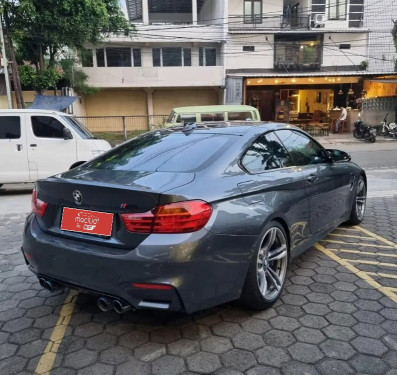 BMW M4 3.0L COUPE AT 2015