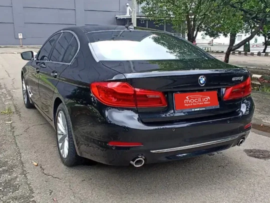 BMW SERIE 5 530i 1.8L LUXURY BENSIN AT 2018