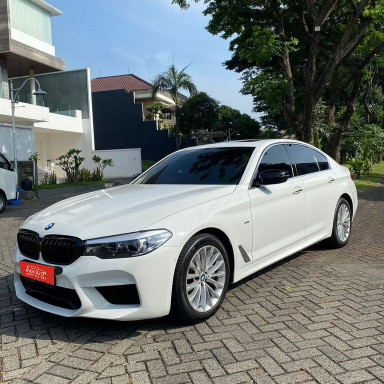 BMW 530i 2.0L AT 2018