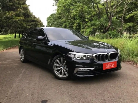 BMW SERIE 5 G30 520i AT 2018