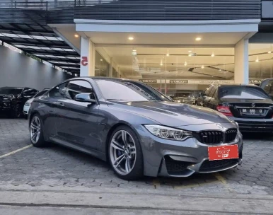 BMW M4 3.0 COUPE AT 2015