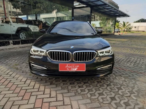 BMW 520i LUXURY 2.0L AT 2018