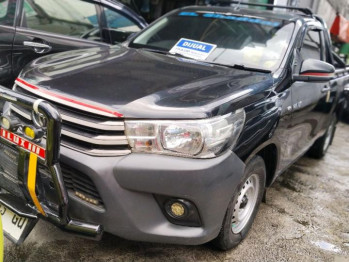 Toyota Hi-Lux SINGLE CABIN 2.4 DSL M/T Manual 2015