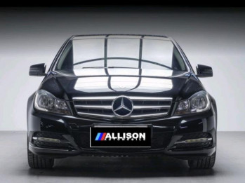 Mercedes-Benz C-Class C200 Avantgarde Automatic 2014