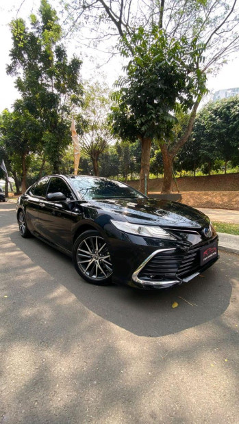Toyota Camry 2.5L Hybrid Automatic 2021