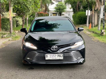 Toyota Camry 2.5L V Automatic 2020