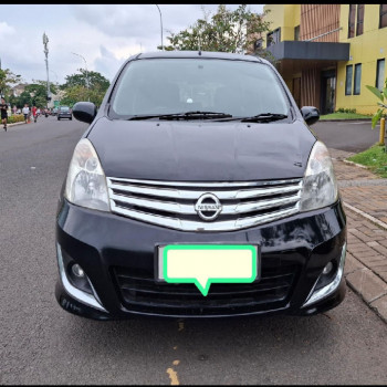Nissan Grand Livina XV Automatic 2013