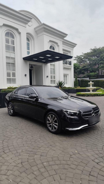Mercedes-Benz E-Class E200 Avantgarde Automatic 2022