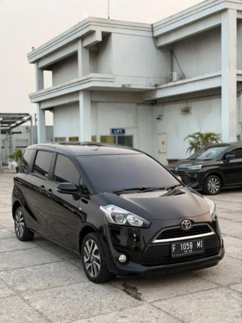 Toyota Sienta 1.5L V Automatic 2017