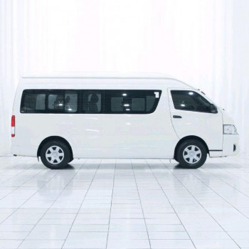 Toyota Hiace Commuter Manual 2019