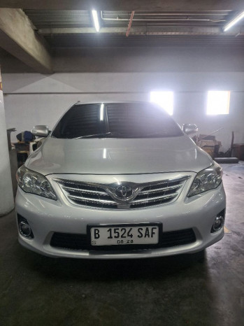 Toyota Corolla Altis 1.8L G Automatic 2011