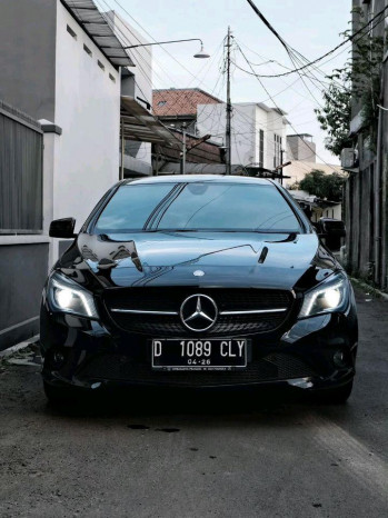 Mercedes-Benz CLA-Class CLA200 Automatic 2015