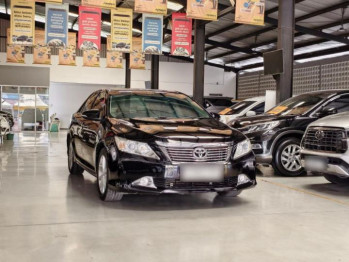 Toyota Camry 2.5L V Automatic 2013