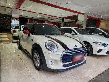 Mobil MINI COOPER 1.5 F56 3 DOOR AT 2015 - Mocil.id