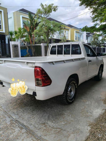 Toyota Hi-Lux SINGLE CABIN 2.0 M/T Manual 2022