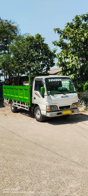 Isuzu ELF NMR Manual 2014