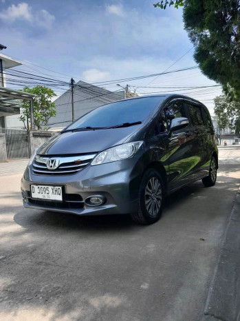 Honda Freed 1.5L E Automatic 2013