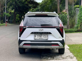 Hyundai Stargazer 1.5L Prime AT Capt. Seat Automatic 2023