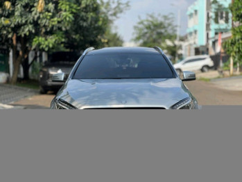 Mercedes-Benz GLA-Class GLA200 Automatic 2015