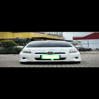 Toyota Yaris 1.5L E Automatic 2012