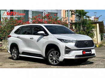 Toyota Innova 2.0L Q HV Zenix Automatic 2024