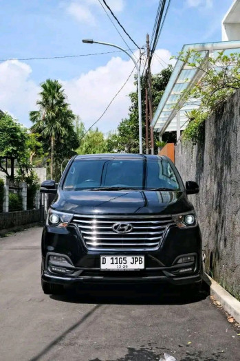 Hyundai H-1 2.5L Royale Diesel Automatic 2019