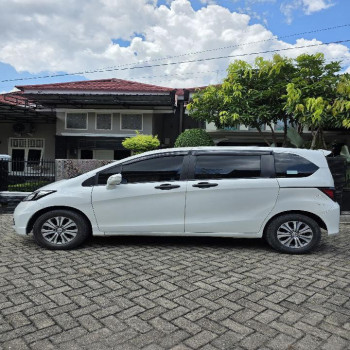 Honda Freed 1.5L E Automatic 2013