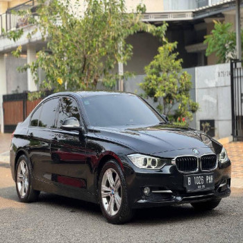 BMW Serie 3 F30 320i Sport Automatic 2013