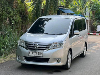 Nissan Serena 2.0L X Automatic 2013