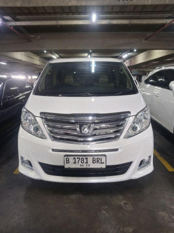 Toyota Alphard 2.4L G Automatic 2013