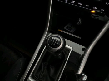 Mitsubishi Xpander 1.5L Cross Manual 2023