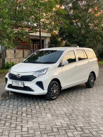 Daihatsu Sigra 1.0L M Manual 2023